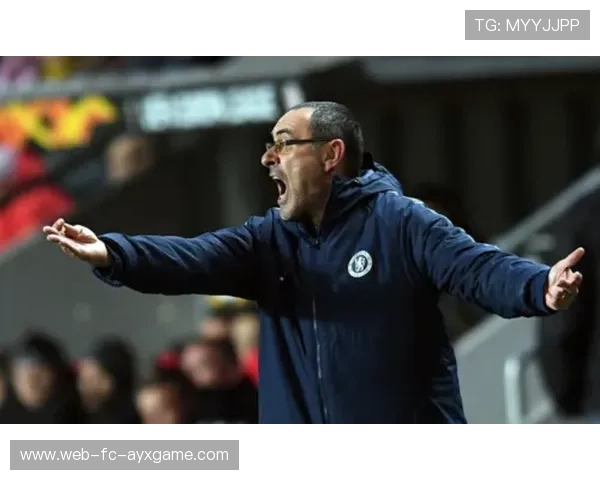 主帅拒绝回答转会问题，态度引人遐想