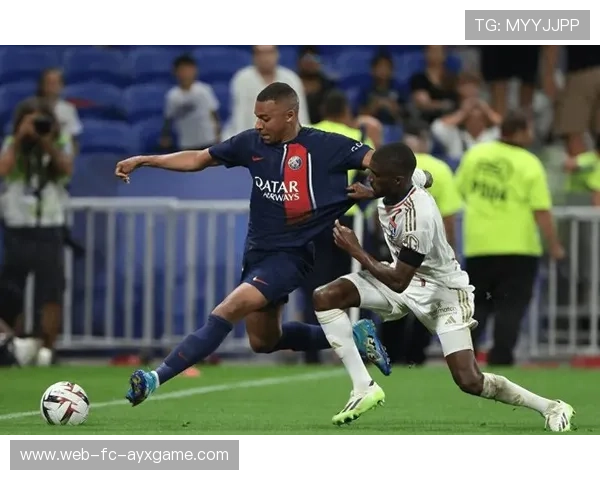 姆巴佩连续摆脱射门得分，巴黎领先